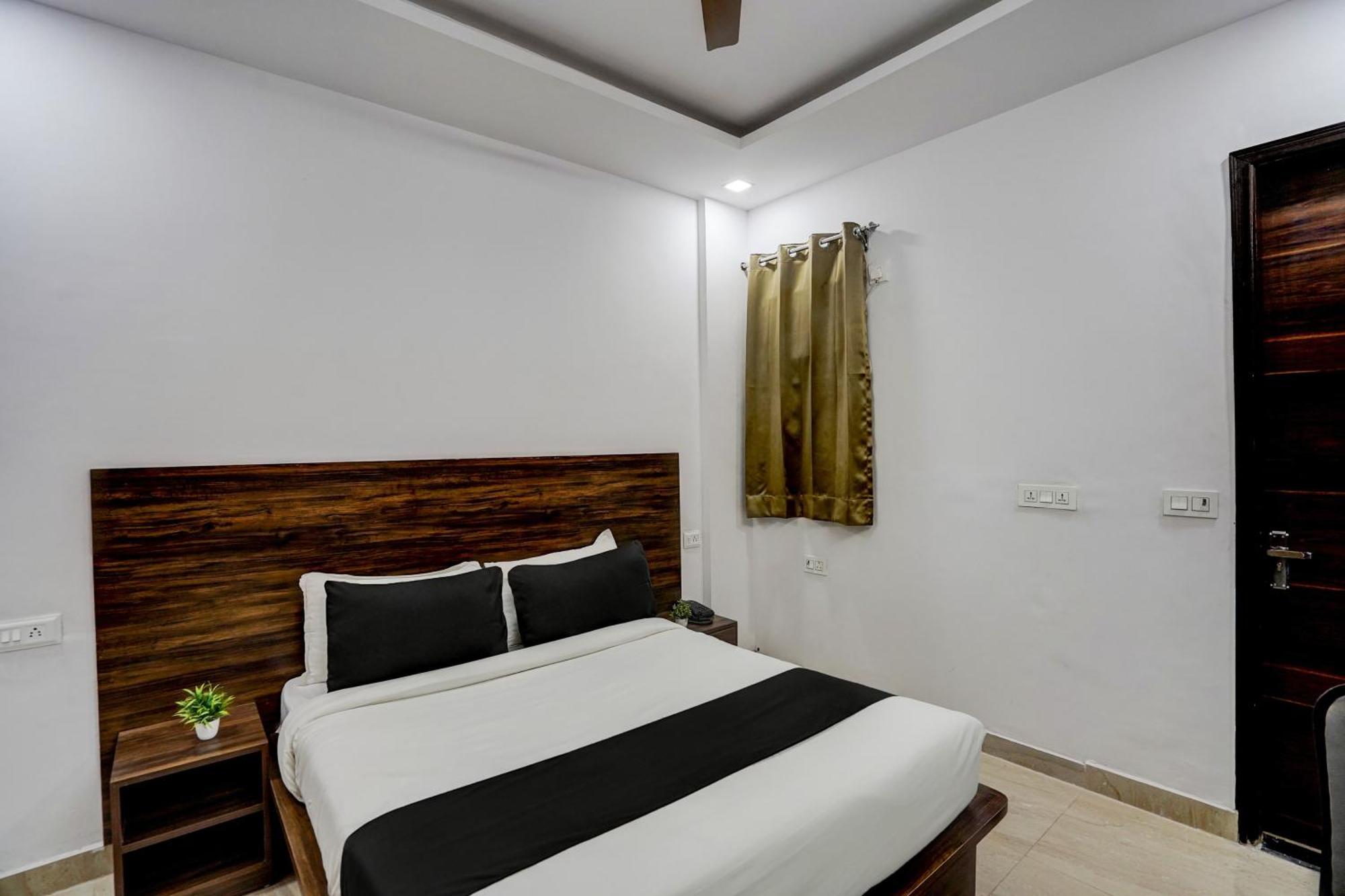 Townhouse Cloud Bay Hotel Gurgaon Eksteriør billede