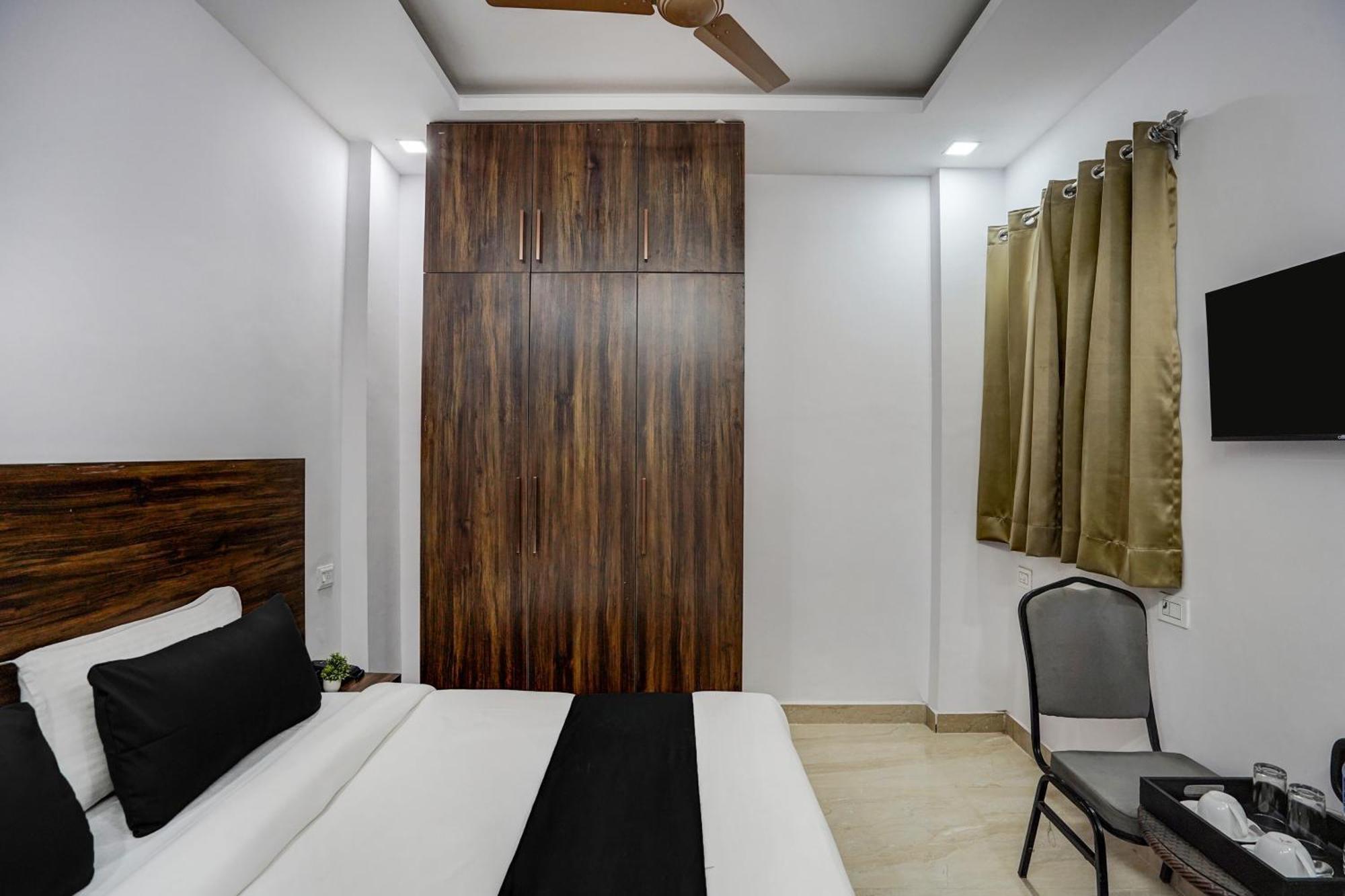Townhouse Cloud Bay Hotel Gurgaon Eksteriør billede