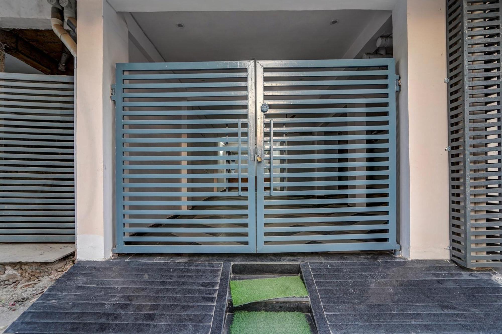 Townhouse Cloud Bay Hotel Gurgaon Eksteriør billede