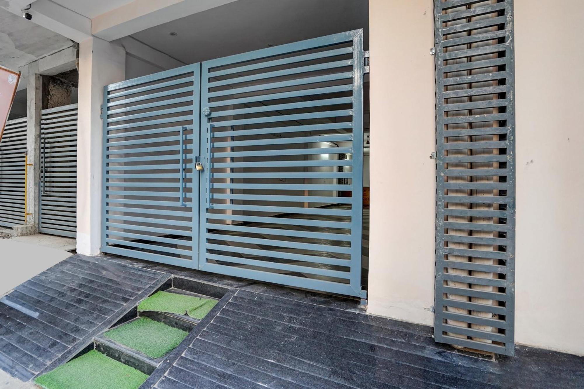 Townhouse Cloud Bay Hotel Gurgaon Eksteriør billede